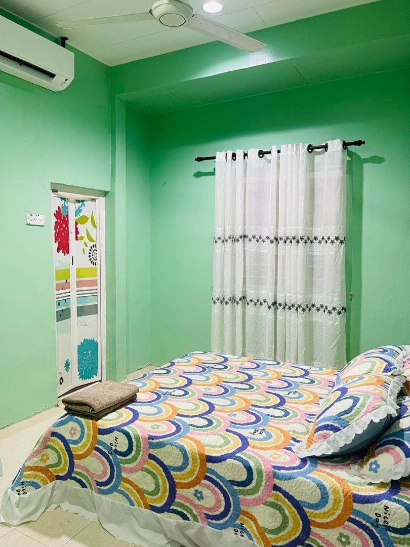 Mak Kuntum Homestay スンガイ・プタニ エクステリア 写真